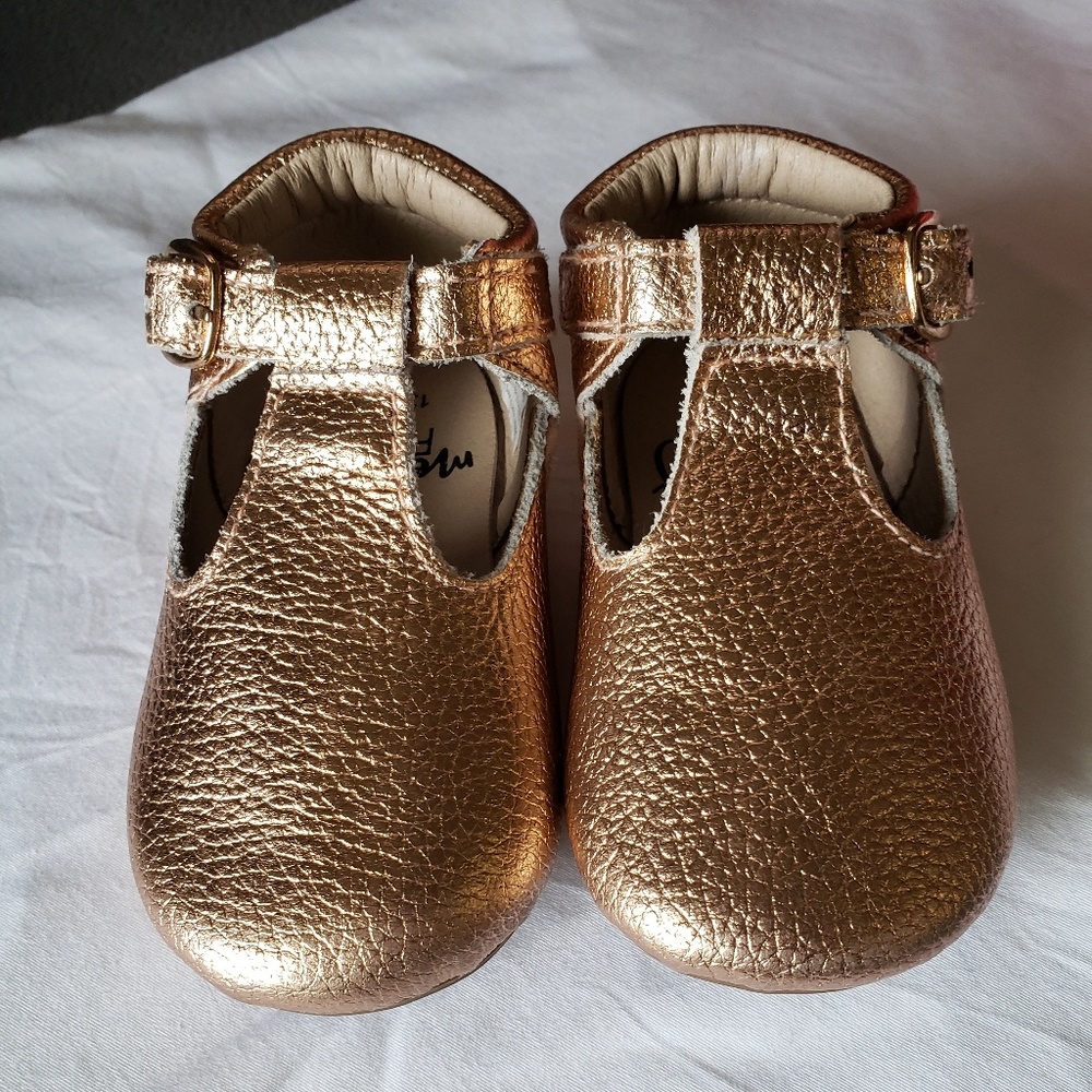 Monkey Feet gorgeous Rose Gold T Straps